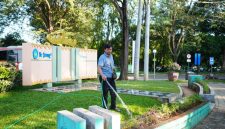 Foto: petugas kebersihan di Univeristas Lampung