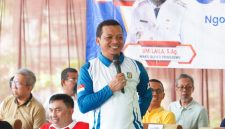  Bupati Pringsewu H. Riyanto Pamungkas di Acara Ngopi SERASI (Ngobrol Bareng Bupati Serap Aspirasi) Edisi ke-24 di Pekon Tanjung Dalam, Kecamatan Pagelaran, Jumat (24/4/2026).