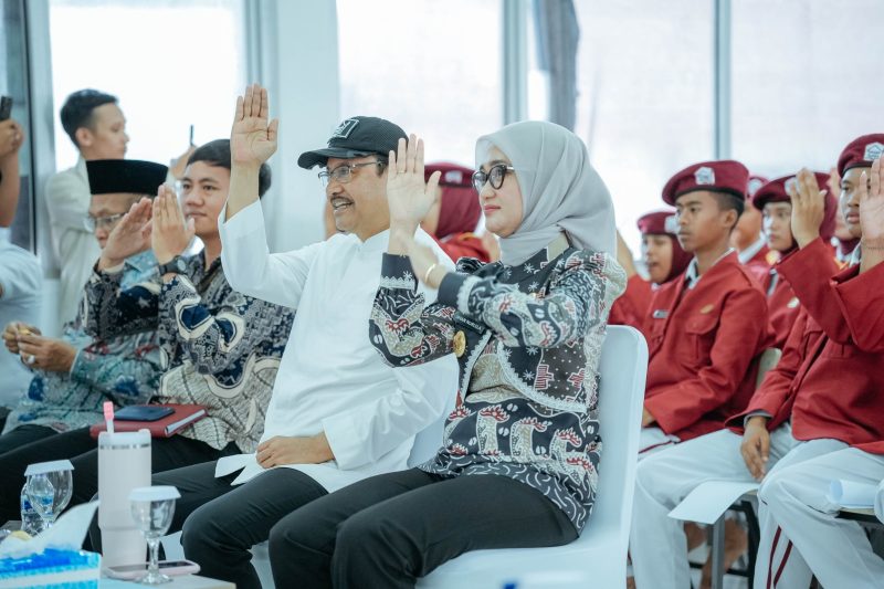 Wagub Lampung Jihan Nurlela Dampingi Mensos Tinjau Sekolah Rakyat di Lampung Selatan. foto: ist