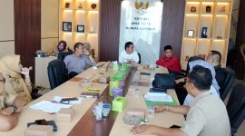 hearing rapat dengar pendapat (RDP) yang digelar komisi 1 Dprd Kota Bandarlampung bersama DM PTSP (Dinas Penanaman Modal dan Pelayanan Terpadu Satu Pintu) Kota Bandarlampung dan juga management lama.