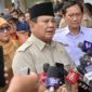 Presiden Prabowo Subianto memberikan keterangan pers kepada awak media di RSUD dr. Chasbullah Abdulmadjid, Kota Bekasi, pada Selasa, 28 April 2026. Foto: BPMI Setpres