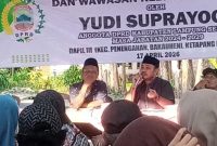 Yudi Suprayoga, Anggota DPRD Kabupaten Lampung Selatan, saat membina warga Desa Ruguk dalam kegiatan IPWK, Jumat 17 April 2026. 