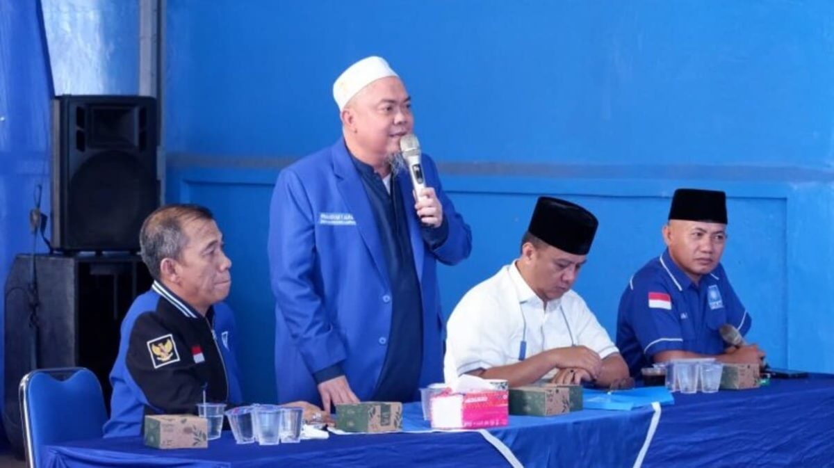Ketua DPD PAN Bandar Lampung Firmansyah Y Alfian menyampaikan sambutan saat Muscab DPC PAN Bandar Lampung di Rumah PAN, 18 April 2026. (Foto: Proyeksi.id)