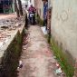 Lokasi kejadian penusukan siswa kelas 7 SMPN 44 Bandar Lampung di sebuah gang sempit dekat sekolah, Senin (25/5/2026). Foto: Proyeksi.id