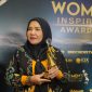 Walikota Bandar lampung Hj.Eva Dwiana, saat menerima Penghargaan tingkat nasional sebagai 