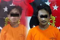 Dua tersangka pelaku pencuri spesialis bongkar rumah kosong TM (21), AR (17), warga Kelurahan Kelapa Tiga, Tanjung Karang Barat, Bandar Lampung