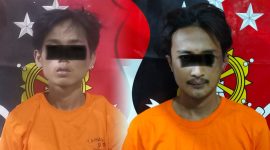 Dua tersangka pelaku pencuri spesialis bongkar rumah kosong TM (21), AR (17), warga Kelurahan Kelapa Tiga, Tanjung Karang Barat, Bandar Lampung