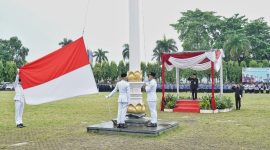 Sekretaris Daerah Provinsi Lampung, Marindo Kurniawan sebagai inspektur upacara Hari Pendidikan Nasional (Hardiknas) Tahun 2026 yang digelar di Lapangan Korpri, Senin (4/5/2026). ist