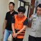 Tersangka M.R (33) diamankan Polisi usai melakukan aksi curat di wilayah Kecamatan Candipuro.