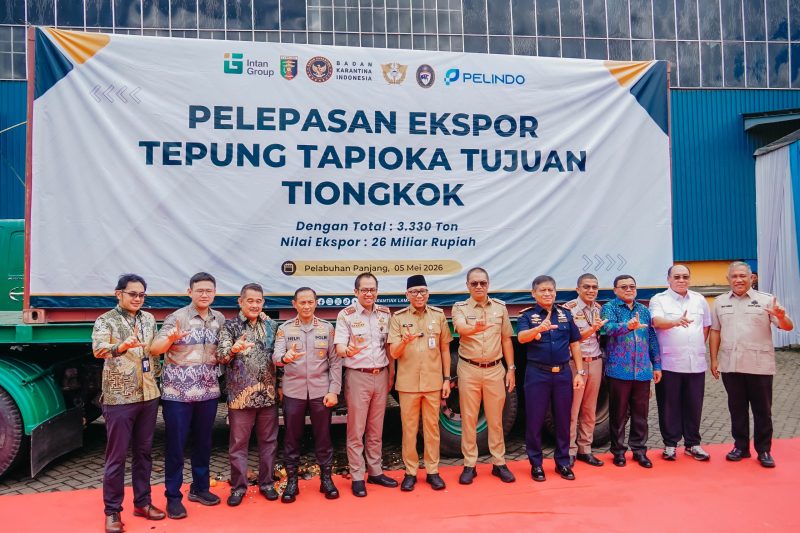 Gubernur Lampung Rahmat Mirzani Djausal, saat Pelepasan ekspor perdana  sebesar 3.330 ton ke Tiongkok, Selasa (05/05/2026). 