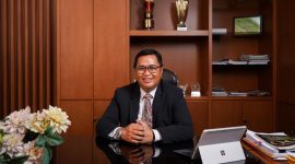 Kemas Achmad Yani Aziz, SE, MH, QRGP - Kandidat Doktor Manajemen Bisnis
Universitas Negeri Jakarta dan Ahli Manajemen Risiko bersertifikat Badan
Nasional Sertifikasi Profesi (BNSP).