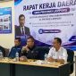 Ketua SMSI Lampung Donny Irawan didampingi Wakil Ketua Syarif, Ketua Harian Fajar Arifin, dan Sekretaris Senen. foto: istimewa