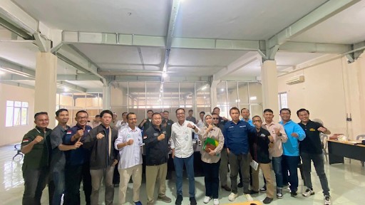 Ketua SMSI lampung Dony Irawan bersama seluruh ketua Kabupaten/Kota Se-Provinsi Lampung saat Rakerda SMSI di Kantor Sekretariat SMSI Provinsi Lampung, Jalan Tirtayasa Nomor 12, Sukabumi Indah, Bandar Lampung.