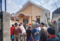 Kericuhan terjadi saat dilakukan pengukuran ulang tanah oleh BPN terhadap lahan rumah warga di Gang Bintara Jalan M. Husni Thamrin, Gotong Royong, Kota Bandar Lampung. Pada Selasa 19 Mei 2026. / foto : istimewa