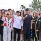 Menko Pangan Zulkifli Hasan ( baju  kemeja putih) bersama Bupati Lampung Selatan Radityo Egi Pratama (baju hitam)saat meninjau IDS Sumatra 2026 di Way Handak Expo, Kalianda, Sabtu (23/5/2026).