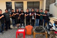 Pelaku pencurian kabel tower telekomunikasi berinisial SA 29 tahun diamankan Tekab 308 Presisi Polsek Terbanggi Besar bersama barang bukti berupa 1 gulung kabel 100 meter, 1 unit Honda Beat, tang potong, dan pisau cutter di Lampung Tengah, Senin 1 Juni 2026. (Foto: Humas Polres Lampung Tengah)