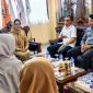 Ketua Komisi IV DPRD Bandar Lampung Asroni Paslah saat menyampaikan pernyataan terkait kasus bullying SMPN 44, Rabu (3/6/2026).  