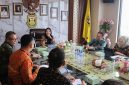Wali Kota Bandar Lampung, Hj. Eva Dwiana, menerima audiensi jajaran Bank Lampung yang dipimpin Direktur Kepatuhan Ahmad Zedri di ruang rapat Wali Kota, Kamis 4 Juni 2026. 