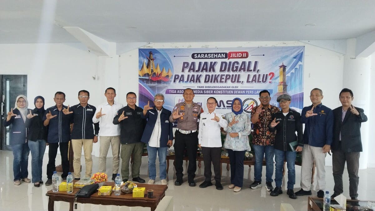 Foto bersama peserta Sarasehan Jilid II 
