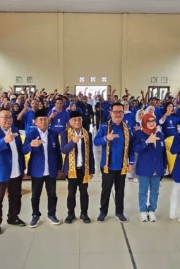 PAN Way Kanan Lantik 227 Pengurus Ranting + 500 Relawan, Target Menang 2026
