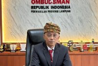 Kepala Ombudsman RI Perwakilan Lampung Nur Rakhman Yusuf saat menyampaikan temuan maladministrasi pada pelaksanaan SPMB SMP Negeri Bandar Lampung 2026 di Kantor Ombudsman RI Perwakilan Lampung.