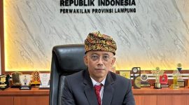 Kepala Ombudsman RI Perwakilan Lampung Nur Rakhman Yusuf saat menyampaikan temuan maladministrasi pada pelaksanaan SPMB SMP Negeri Bandar Lampung 2026 di Kantor Ombudsman RI Perwakilan Lampung.