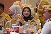 Wali Kota Bandar Lampung Eva Dwiana saat menghadiri Rakornas Samsat 2026 di Bandar Lampung, Selasa (14/7/2026). Dalam forum tersebut, Eva mendorong inovasi layanan pajak dan mempromosikan program unggulan Pemkot Bandar Lampung. foto: istimewa