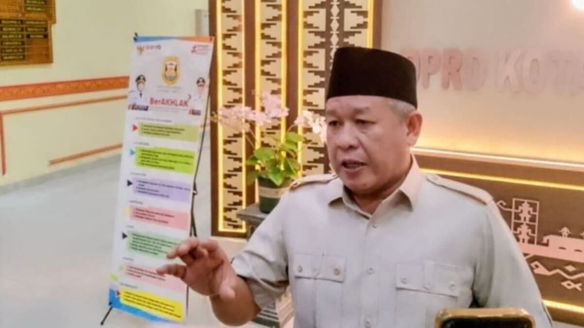 Wakil Ketua Pansus DPRD Bandar Lampung Yuhadi. Pansus menemukan rekening mati, tunjangan ganda ASN, hingga aset tanah Pemkot belum bersertifikat. Rabu (15/7/2026). foto: PROYEKSI.ID