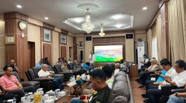 LAMPUNG SELATAN - Suasana sosialisasi persiapan soft launching sterilisasi Pelabuhan Bakauheni yang digelar PT ASDP Indonesia Ferry. Program ini akan diterapkan mulai 20 Juli 2026 di 6 pelabuhan penyeberangan termasuk Bakauheni dan Merak. FOTO: DOK. ASDP