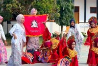 FOTO: Penampilan ekstrakurikuler Seni Tari SMAN 1 Tanjungsari saat penutupan MPLS Tahun Ajaran 2026/2027 di halaman sekolah, Jumat (17/7/2026). Foto; Dok Sekolah