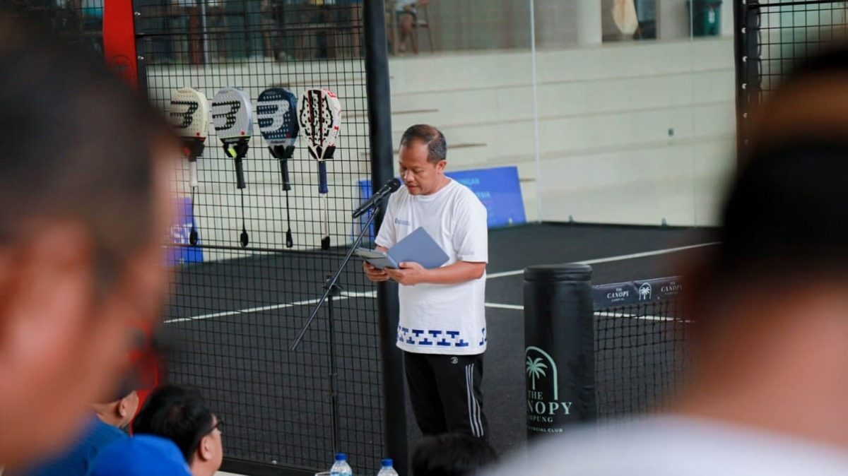 Kepala BI Lampung Bimo Epyanto saat membuka Siger Smash Padel Tournament 2026. BI dorong digitalisasi QRIS lewat olahraga.