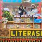 Unik! KKKS SD Bandar Lampung bawa "Perpustakaan Mini Berjalan" di Pawai HUT 344. Isinya penuh buku anak dan ajakan membaca.