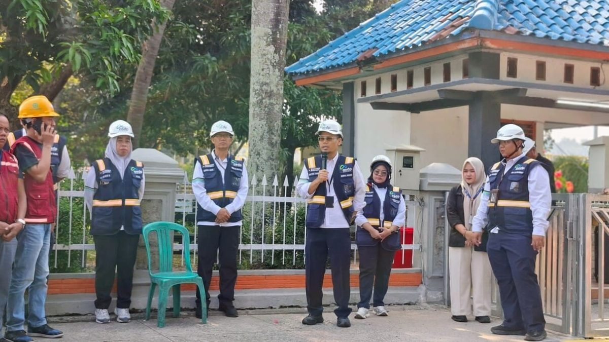 Petugas saat soft launching implementasi sterilisasi di pelabuhan, Senin (20/7/2026). ASDP resmi menerapkan sistem sterilisasi di 6 pelabuhan utama dengan pembagian 3 zona dan teknologi Face Recognition. Foto: istimewa