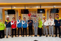 Jajaran manajemen PLN UP3 Metro bersama pihak Rumah Sakit YMC saat melakukan kunjungan di lobi RS YMC. PLN berkomitmen mendukung keandalan pasokan listrik untuk layanan kesehatan. foto: istimewa