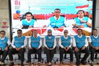 Jajaran Direksi PLN saat konferensi pers kesiapan siaga kelistrikan HUT ke-81 RI secara hybrid dari UIP2B Jamali Depok dan PLN UPP Flores Bagian Barat Labuan Bajo, Sabtu (15/8/2026). Dirut PLN Darmawan Prasodjo tampak pada layar tengah. FOTO: DOK. PLN