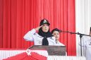 Walikota Bandar Lampung Eva Dwiana memberi hormat saat memimpin upacara HUT ke-81 Kemerdekaan RI di halaman Kantor Pemkot Bandar Lampung, Senin (17/8/2026). FOTO: PROYEKSI.ID